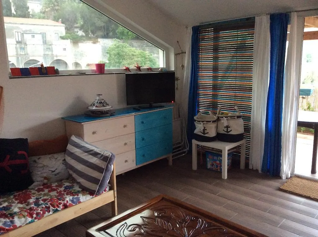 Taormina Stationhouse Apartment